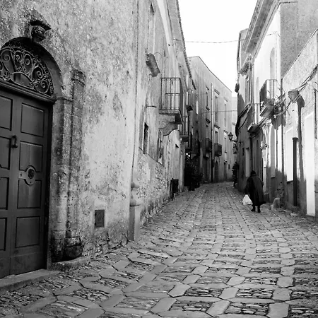 Гостевой дом Antico Borgo - Romantic & Authentic In Medieval Эриче