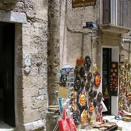Πανσιόν Antico Borgo - Romantic In Medieval 4*